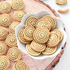 Cinnamon Roll Cookies