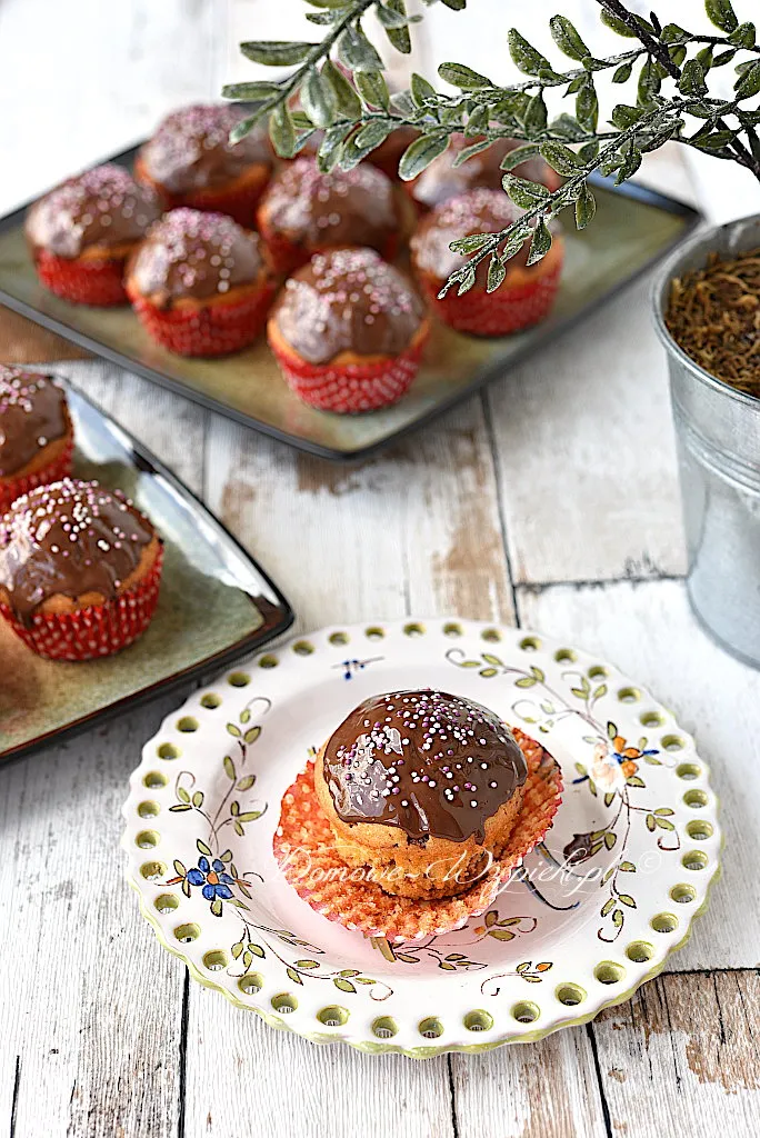 Pudding Muffins with Chocolate