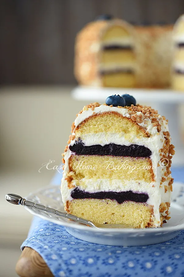 Frankfurt Wreath with Berries and Mascarpone Frosting